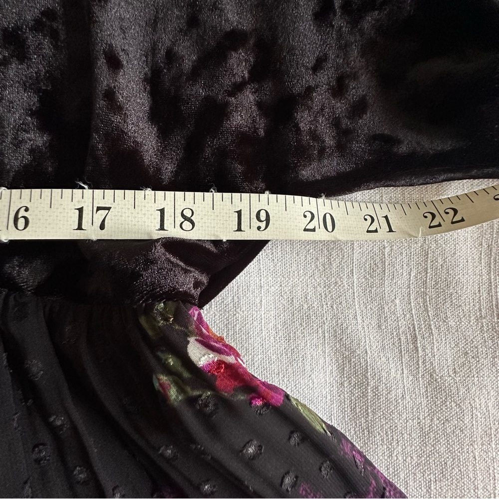 DR2 Tunic Top Womens L Black Velvet Floral Sheer Ruffle Boho Peplum Whimsigoth - Picture 8 of 12